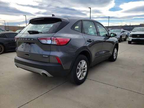 Used 2022 Ford Escape S image 3