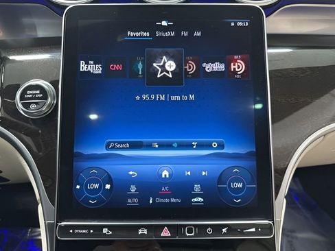 Used 2023 Mercedes-Benz GLC 300 4MATIC image 23