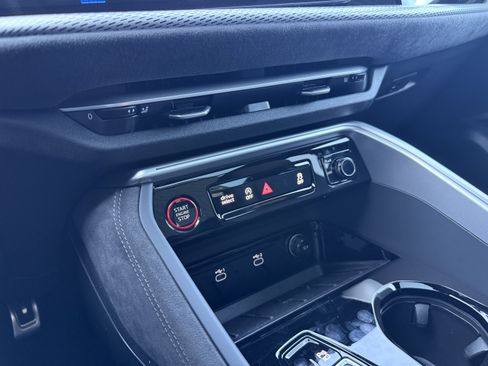 Certified 2025 Audi SQ5 Premium Plus AWD/4WD image 9