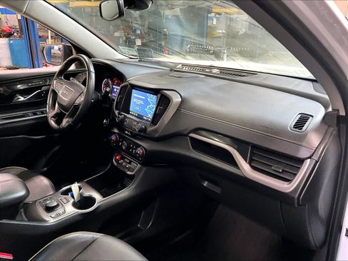 Used 2022 GMC Terrain AT4 w/ Infotainment Package II image 21