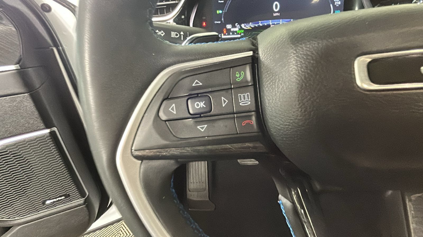 Used 2023 Jeep Grand Cherokee Trailhawk w/ Advanced Protech Group II AWD/4WD image 19