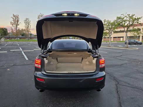 Used 2010 Lexus IS 350C RWD image 9