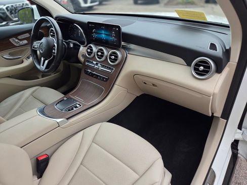 Used 2022 Mercedes-Benz GLC 300 4MATIC w/ Premium Package Lite image 25