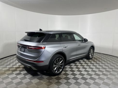 Used 2021 Lincoln Corsair AWD w/ Premium Package image 7