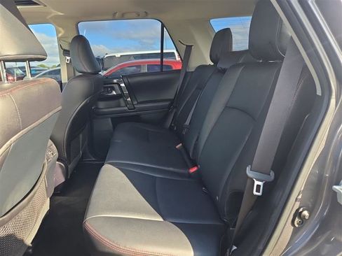 Used 2018 Toyota 4Runner TRD Off-Road Premium AWD/4WD image 7