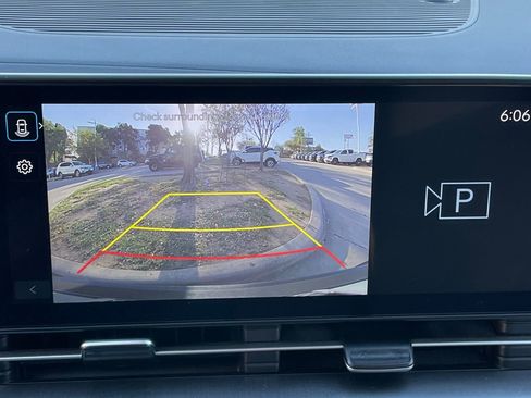 Used 2025 Hyundai Kona SEL image 17