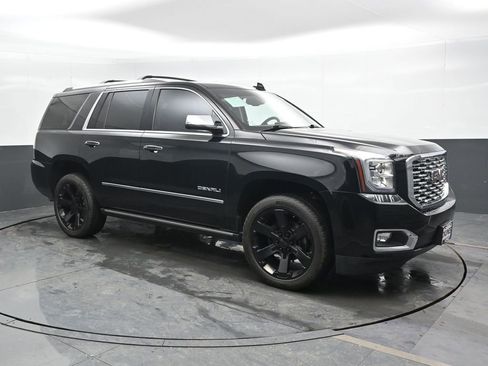 Used 2019 GMC Yukon Denali w/ Denali Ultimate Package image 3