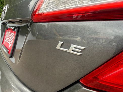 Used 2014 Toyota Camry LE FWD image 8