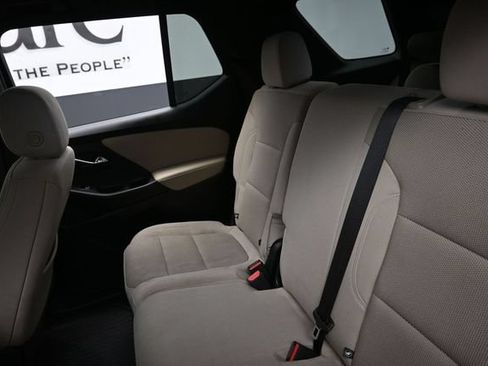 Used 2022 Chevrolet Traverse LS FWD image 22
