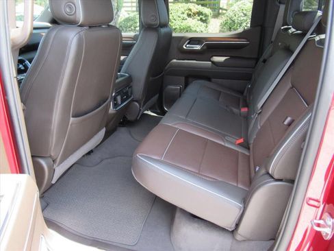 Used 2024 GMC Sierra 1500 Denali w/ Denali Reserve Package AWD/4WD image 38