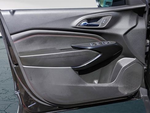 Used 2024 Chevrolet Trax RS w/ Driver Confidence Package image 26