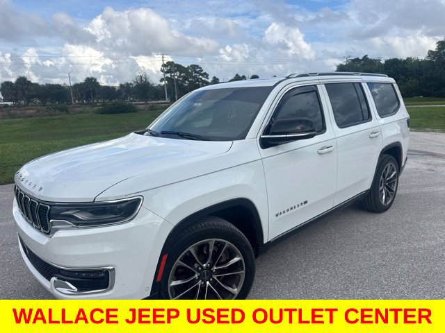 Used 2023 Jeep Wagoneer Series III w/ Premium Group I RWD image 3