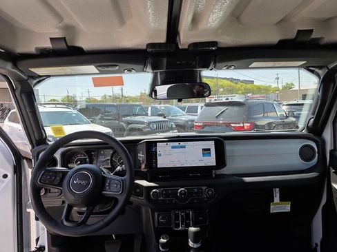 Used 2026 Jeep Wrangler Unlimited Sport AWD/4WD image 5