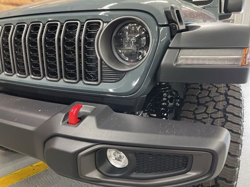 New 2026 Jeep Gladiator Rubicon w/ Steel Power Dome Hood Package image 9