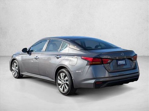 Used 2024 Nissan Altima 2.5 S FWD image 8