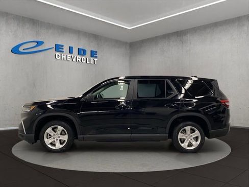 Used 2023 Honda Pilot LX image 7