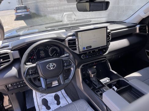 Used 2023 Toyota Tundra Limited AWD/4WD image 8
