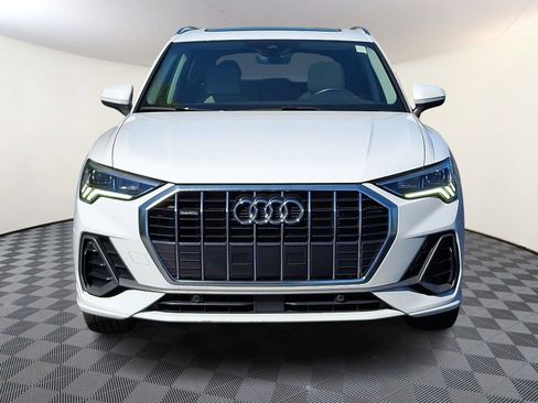 Used 2023 Audi Q3 2.0T Premium w/ Convenience Package AWD/4WD image 2