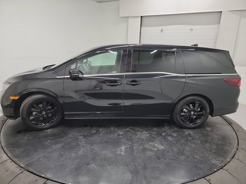 Used 2023 Honda Odyssey Sport image 5