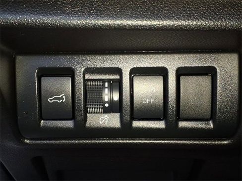 Used 2023 Subaru Outback Limited image 18