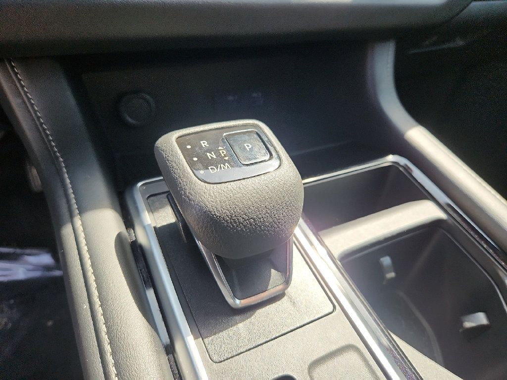 Used 2023 Nissan Pathfinder SV w/ SV Premium Package AWD/4WD image 14