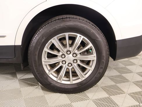 Used 2017 Cadillac XT5 Luxury FWD image 19