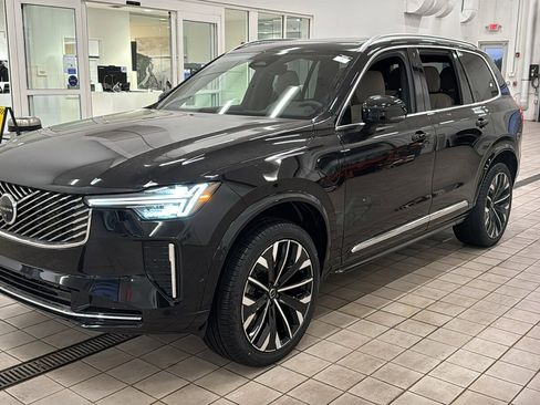 New 2026 Volvo XC90 T8 Plus w/ Protection Package Premier image 9