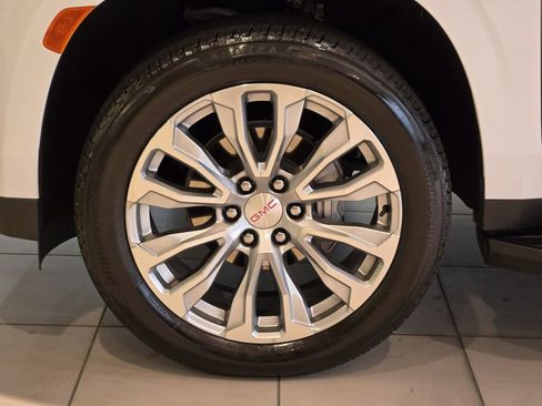 Used 2024 GMC Yukon Denali w/ LPO, Floor Liner Package image 10