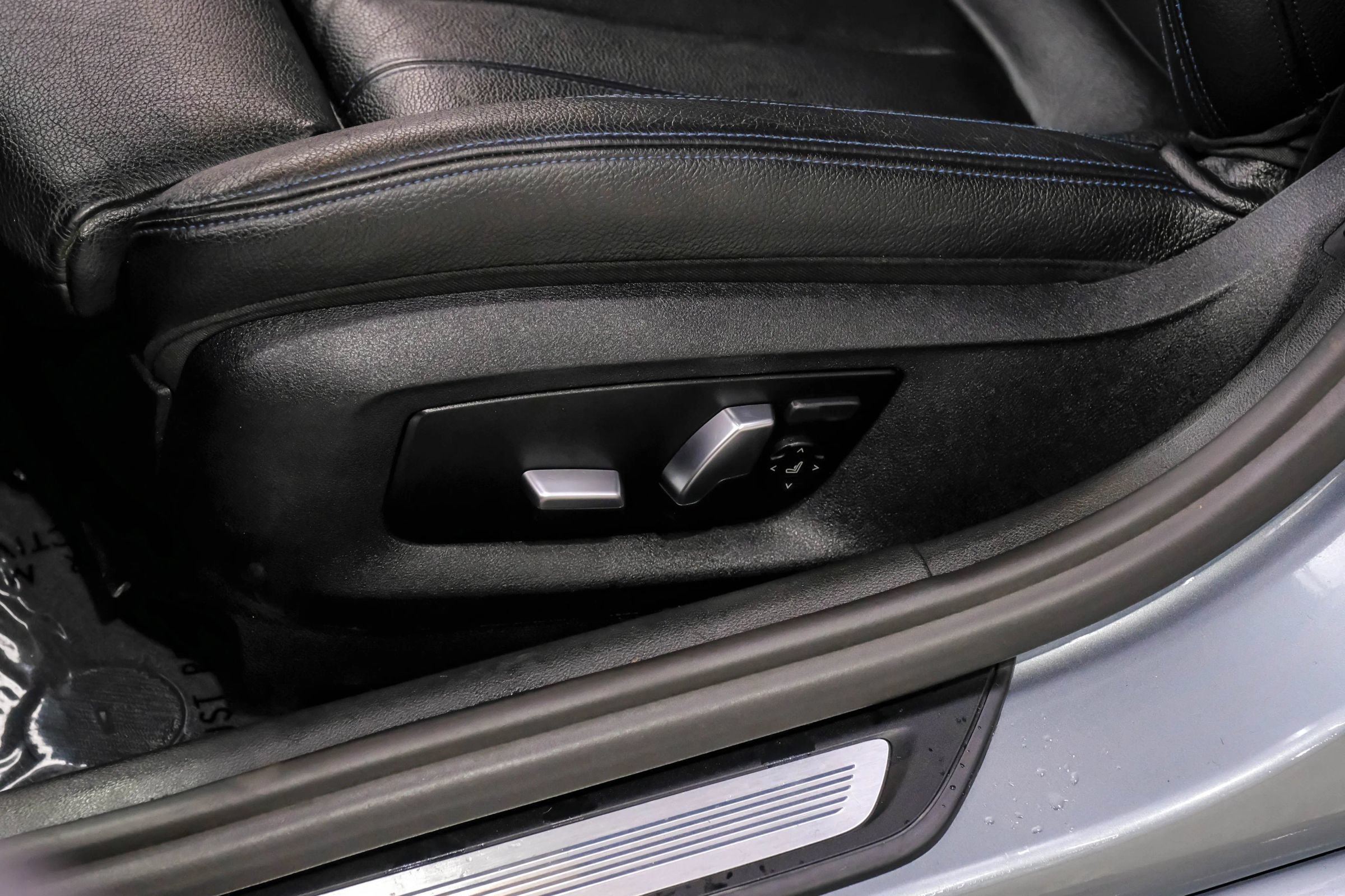 Used 2017 BMW 540i RWD image 44