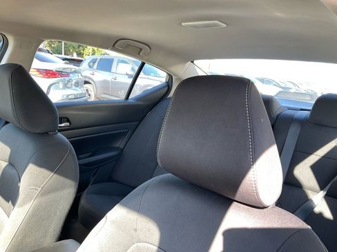 Used 2022 Nissan Altima 2.5 SV image 15