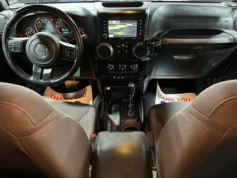 Used 2017 Jeep Wrangler Unlimited Sport image 9