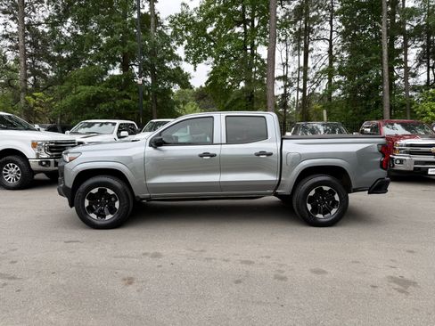 Used 2023 Chevrolet Colorado W/T w/ WT Convenience Package II RWD image 4