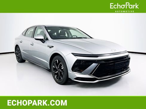 Used 2025 Hyundai Sonata SEL FWD image 1