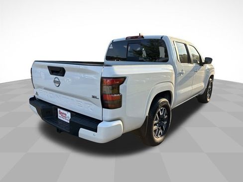 Used 2024 Nissan Frontier SL w/ Technology Package image 33