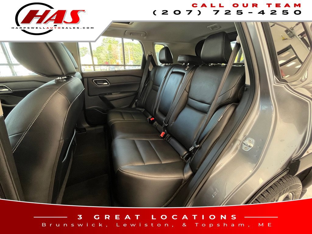 Used 2021 Nissan Rogue SL AWD/4WD image 12