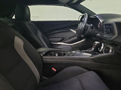 Used 2020 Chevrolet Camaro LT RWD image 21
