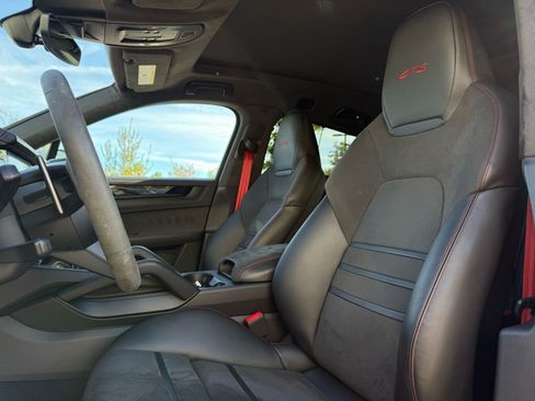 Certified 2025 Porsche Cayenne GTS image 5