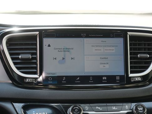 Used 2025 Chrysler Pacifica Select FWD image 20