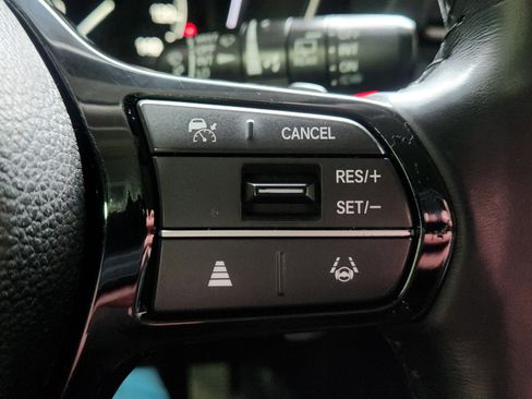 Used 2025 Honda Pilot EX-L image 18