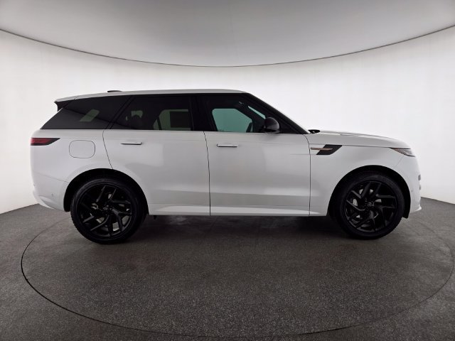 New 2026 Land Rover Range Rover Sport Dynamic SE AWD/4WD image 6