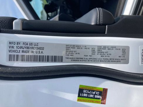 New 2024 Jeep Grand Cherokee Limited 4xe w/ Luxury Tech Group II image 26