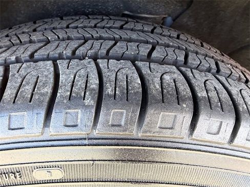 Certified 2021 Chevrolet Equinox LT image 32