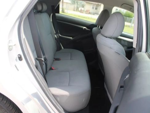 Used 2009 Toyota Matrix FWD image 26