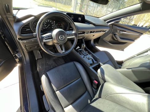 Used 2019 MAZDA MAZDA3 Base 4dr Hatchback image 19