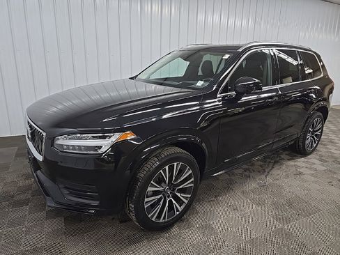 Used 2022 Volvo XC90 T6 Momentum w/ Advanced Package image 8