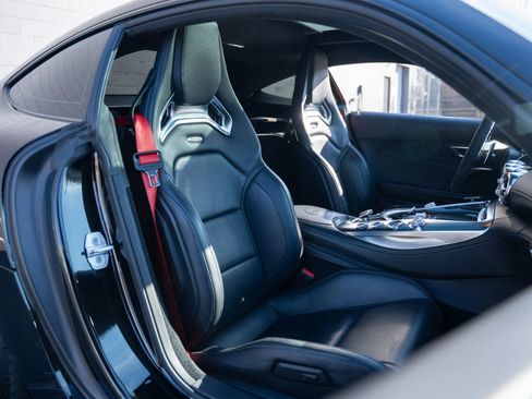 Used 2016 Mercedes-Benz AMG GT S image 3