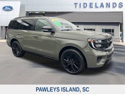 New 2025 Ford Expedition Platinum w/ Stealth Appearance Package