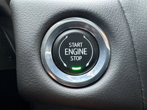 Used 2023 GMC Yukon XL SLE w/ Gmc Pro Safety Plus Package image 36