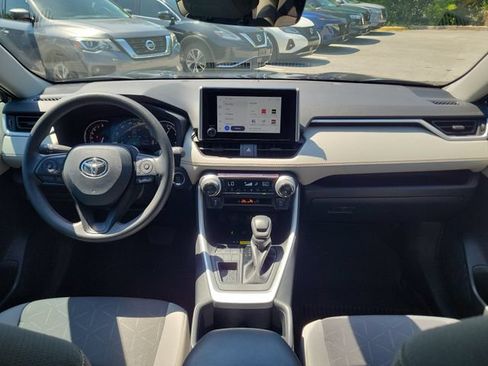 Used 2025 Toyota RAV4 XLE w/ Convenience Package FWD image 15