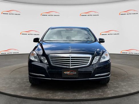 Used 2012 Mercedes-Benz E 350 4MATIC Sedan image 2